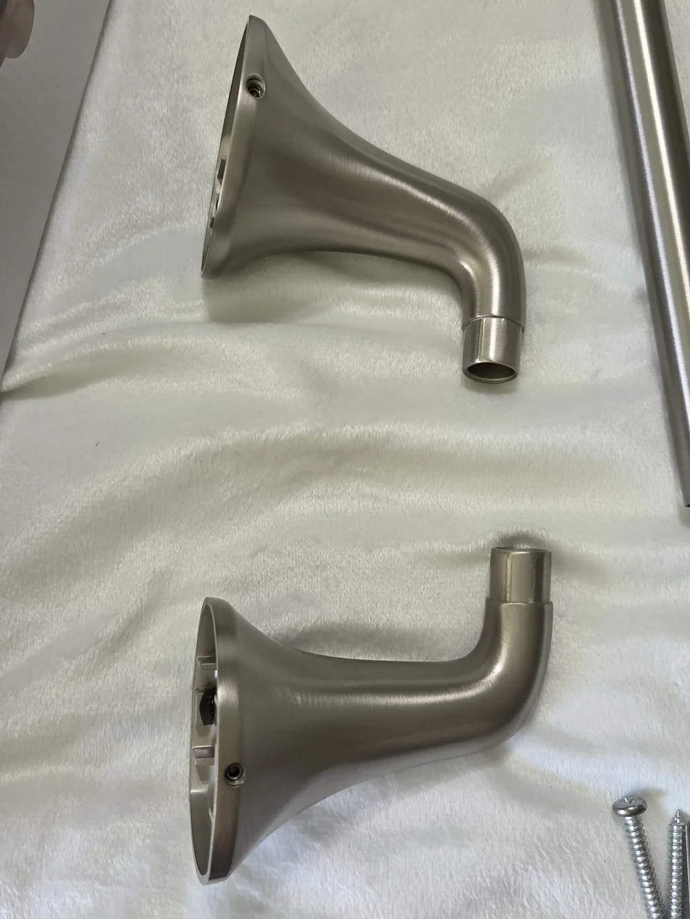 Pfister Ladera Brushed Nickel 18